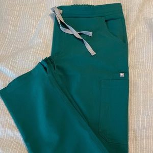 Figs hunter green scrub set NWT!